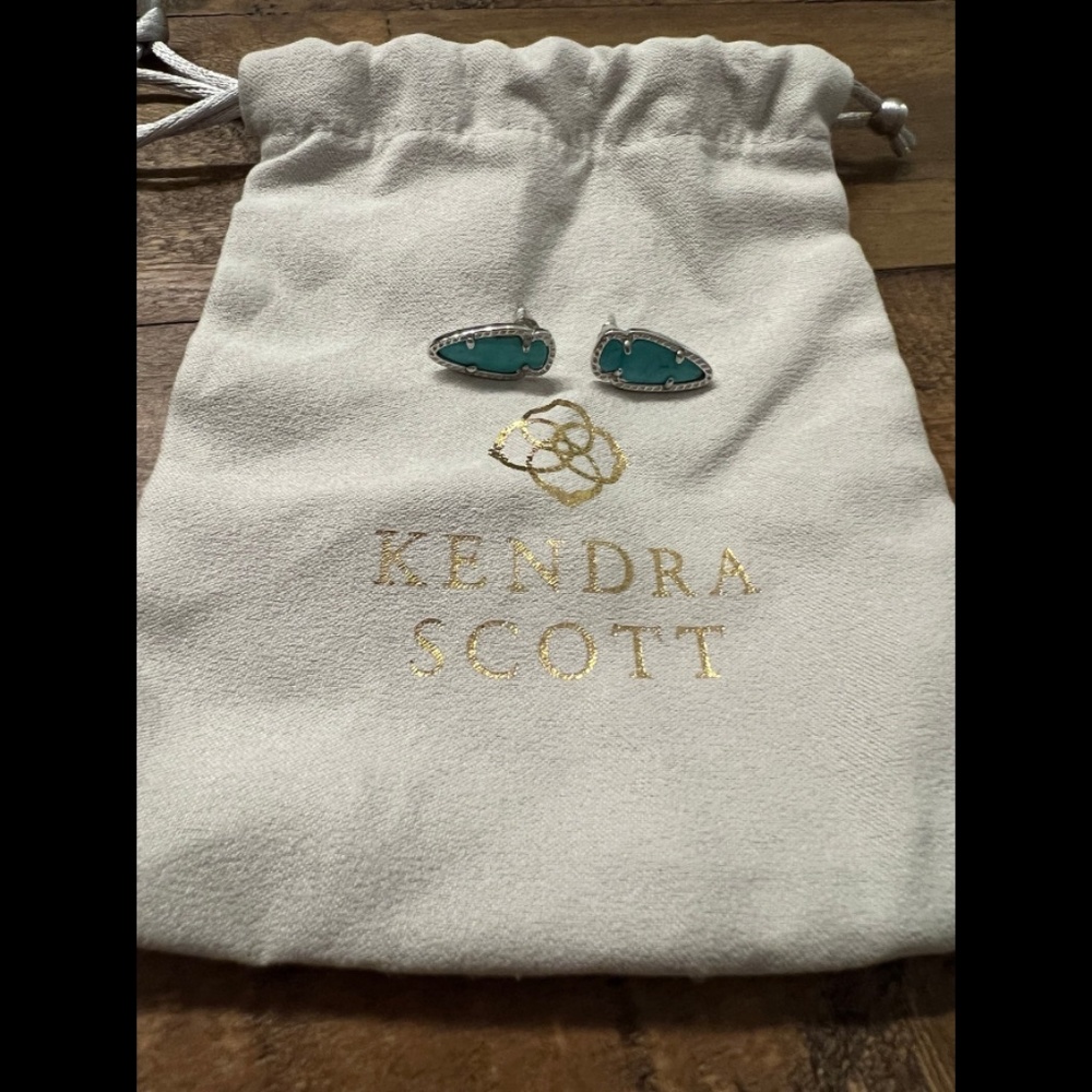 Kendra Scott Skylen Turquoise Stud Earrings silver with dust bag